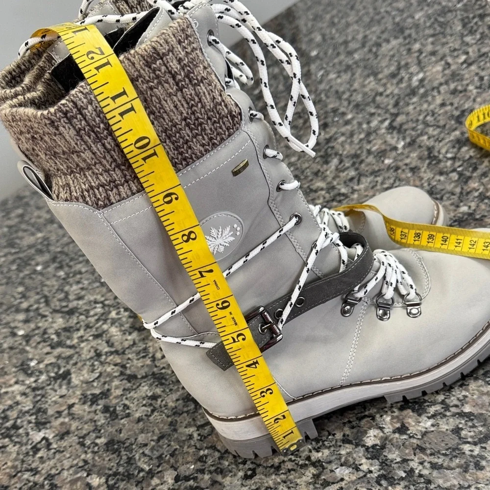 Tex Gray Winter mid calf Boots with Knit Cuff EUC 10.5